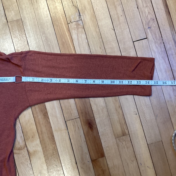 Gyft Sweater - Picture 13 of 14